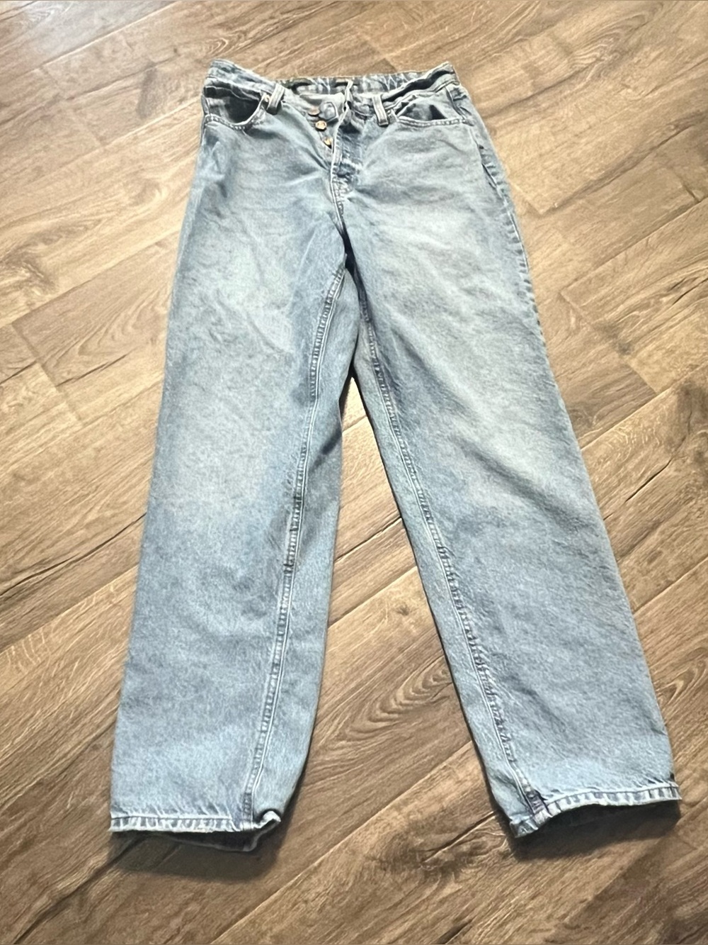 Wild Fable Women’s High Rise Straight Button Fly Size 10 Classic Light Wash